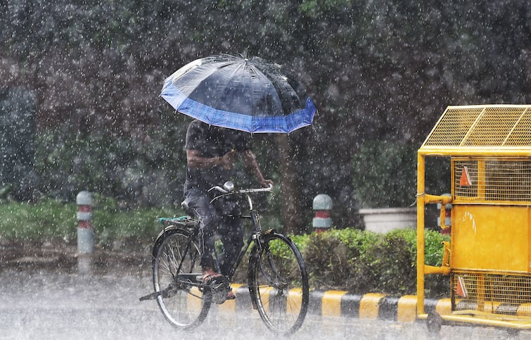 Maharashtra Weather Rain warning in Madhya Maharashtra, Marathwada and Vidarbha Konkan today  Maharashtra Weather : आज कोकणसह मध्य महाराष्ट्र, मराठवाडा आणि विदर्भात पावसाचा इशारा, तर काही ठिकाणी गारपीटीचा अंदाज 