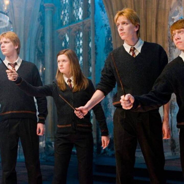 இதில் இடம் பெற்றிருந்த கதாப்பாத்திரங்கள், ரசிகர்களின் மனங்களில் நீங்கா இடம் பிடித்தன.