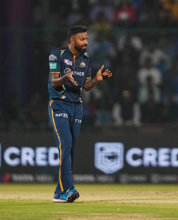 இந்திய அணி வீரரும் குஜராத் டைட்டன்ஸ் அணியின் கேப்டனும் ஆன ஹர்திக் பாண்டியா 25 சிக்ஸ்களுடன் 4 ஆம் இடத்தில் உள்ளார்.