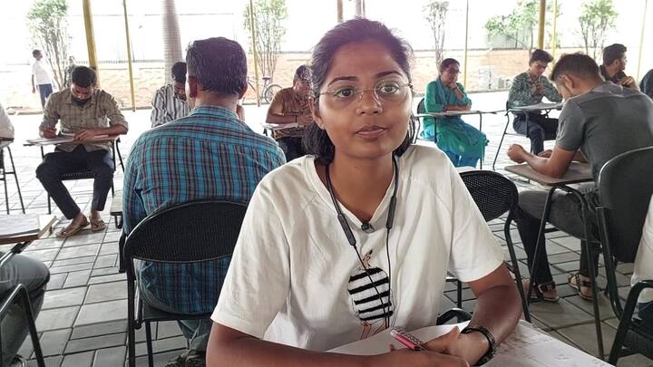 आज सकाळी सहा वाजेपासून हे विद्यार्थी अभ्यास करण्यासाठी बसले आहेत.
