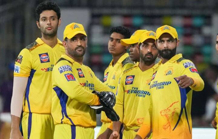 आयपीएल 2023 (IPL 2023) मधील 17 वा सामना चेन्नई सुपर किंग्स (Chennai Super Kings) आणि राजस्थान रॉयल्स (Rajasthan Royals) यांच्यात 12 एप्रिलला पार पडला. या सामन्यात कर्णधार धोनीच्या नावे नवा विक्रम नोंदवला गेला आहे.