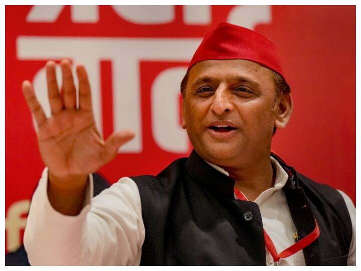 सपा अध्यक्ष अखिलेश यादव ने एनकाउंटर पर ट्वीट कर लिखा- 