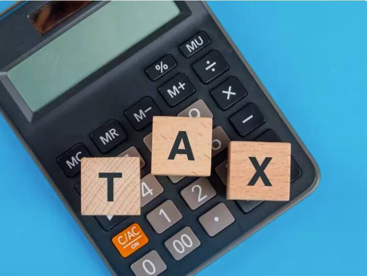 Income Tax: ਇਨਕਮ ਟੈਕਸ ਵਿਭਾਗ ਟੈਕਸਦਾਤਾਵਾਂ ਨੂੰ ਕਈ ਸੈਕਸ਼ਨਾਂ ਦੇ ਤਹਿਤ ਟੈਕਸ ਬਚਾਉਣ ਦੀ ਇਜਾਜ਼ਤ ਦਿੰਦਾ ਹੈ। ਇਨ੍ਹਾਂ 'ਚੋਂ ਇਕ ਇਨਕਮ ਟੈਕਸ ਦਾ ਸੈਕਸ਼ਨ 80ਜੀ ਹੈ, ਜਿਸ ਦੇ ਤਹਿਤ ਤੁਸੀਂ 50 ਤੋਂ 100 ਫੀਸਦੀ ਤੱਕ ਦੀ ਬਚਤ ਕਰ ਸਕਦੇ ਹੋ।