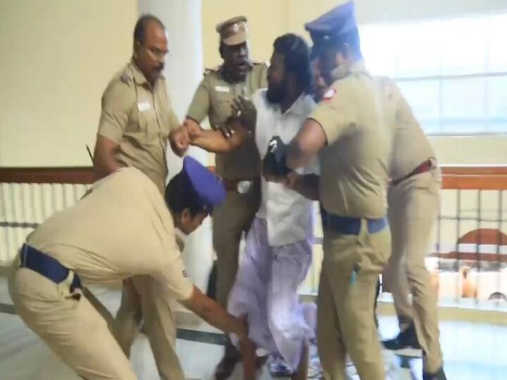 'போத்திக்கிட்டு படுப்போம்' 'படுத்துகிட்டும் போத்திப்போம்' போர்வையோடு ஆட்சியர் அலுவலகத்தில் மீனவர் அலப்பறை