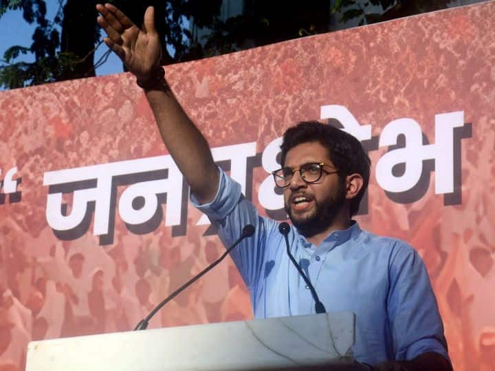 Maharashtra Politics: 'मातोश्री आकर रोए थे शिंदे', बगावत को लेकर आदित्य ठाकरे का बड़ा खुलासा, कहा- बीजेपी के डर से...