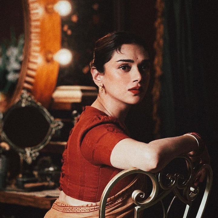 Meanwhile, let us know what do you think of Aditi Rao Hydari's latest look