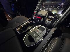 Lamborghini Urus S: 4.18 करोड़ रुपये की कीमत पर लॉन्च हुई उरुस एस SUV, देखें तस्वीरें