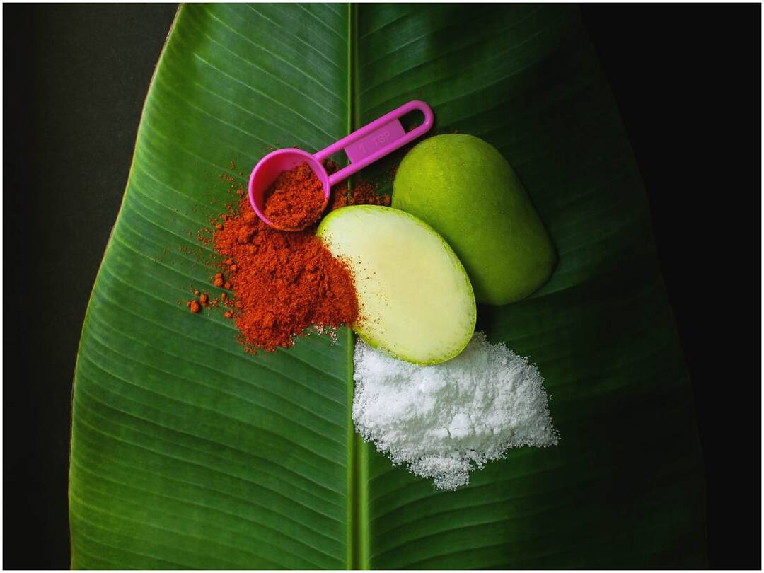 Should You Add Salt And Masala Before Eating Fruits Its Harmful To Your Health Fruit Chat: ఉప్పు, కారం అద్దుకుని పండ్లు తింటున్నారా? అయితే ఈ సమస్యలు ఎదుర్కోవాల్సిందే