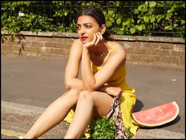 Mrs Undercover Fame Radhika Apte Lost a Movie Because Her Over Weight Three to four KG Extra Watch Full Report ओवरवेट होने के चलते राधिका आप्टे को एक मूवी से धोना पड़ा था हाथ, एक्ट्रेस ने खुद किया खुलासा