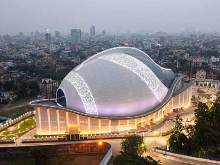 In December 2017, construction on the Dhanadhanyo Auditorium began. It was supposed to be finished in 40 months, but COVID-19 caused delays in construction.