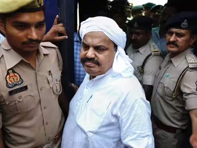 Umesh Pal Murder Case Live Updates: Atiq Ahmed's transfer from Gujarat jail to UP and back: Rs 10 lakh spent, Umesh Pal Murder Case Live Updates: અતીક અહમદ અને અશરફને કોર્ટે આપ્યો ઝટકો, જ્યુડિશિયલ કસ્ટડીમાં મોકલાયા