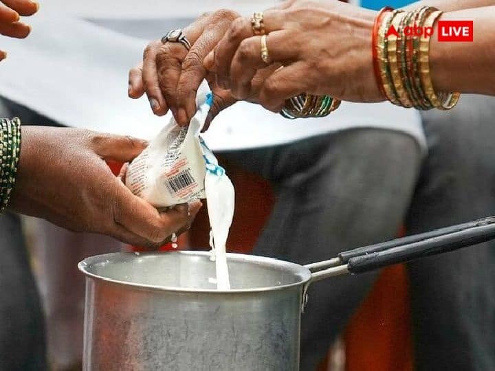 Milk Price Hike: दूध के दाम से बिगड़ा घर का बजट! सरकार का भी बढ़ा सिरदर्द, जानिए क्यों बढ़ रही कीमतें