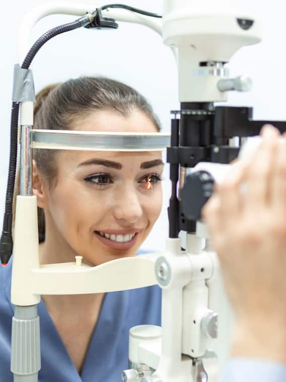 आंखों की देखभाल के लिए फॉलो करें ये टिप्स