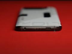 Asus ROG Phone 7 Ultimate हुआ लॉन्च, तस्वीरें के साथ देखिए नए फोन के स्पेक्स