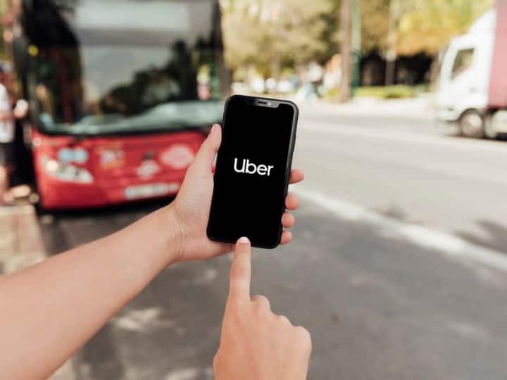 Does Uber charge more when the phone’s battery is low?  These things came out in the report