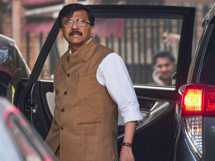 Atiq ahmad Son Asad Ahmed Encounter Shiv sena Sanjay Raut reaction on Asad Encounter in jhansi Asad Encounter: 'सबसे ज्यादा एनकाउंटर मुंबई में हुए, लेकिन...', असद मुठभेड़ पर बोले संजय राउत