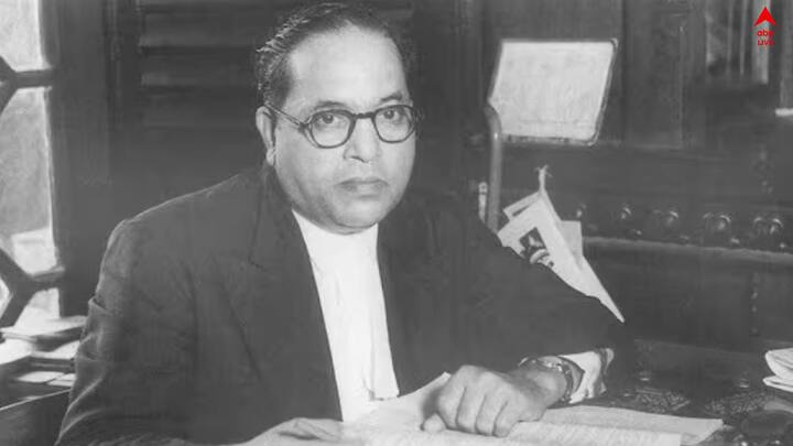 ১৮৯৭ সাল থেকে তাঁরা মুম্বইয়ে থাকতে শুরু করেন।  ১৯০৭ সালে ম্যাট্রিক পাশ করে এলফিনস্টোন কলেজে ভর্তি হন। ১৯১২ সালে বম্বে বিশ্ববিদ্যালয় থেকে অর্থনীতি এবং রাষ্ট্রবিজ্ঞানে স্নাতক হন।