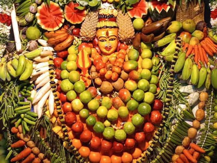 karur Sri Bhagwati amman Decoration 1000 kg vegetables  Goddess  decoration ஸ்ரீ பகவதி அம்மன் ஆலயத்தில் விசேஷம்.. 1000 கிலோ காய்கறிகளால் அம்மனுக்கு சிறப்பு அலங்காரம்.