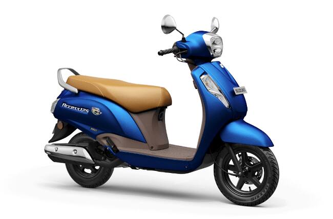 सुजुकी एक्सेस 125 में एक 124cc का इंजन मिलता है जो 8.6bhp की पॉवर और 10Nm का टॉर्क आउटपुट देता है. इसमें स्कूटर में इंस्ट्रूमेंट कंसोल, एलईडी हेडलाइट्स और डीआरएल, साइड स्टैंड लॉक और एक यूएसबी चार्जिंग पोर्ट जैसे फीचर्स मिलते हैं. इसकी एक्स शोरूम कीमत 79,400 रुपये से 89,500 रुपये के बीच है.