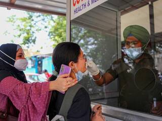 Coronavirus Cases: ચાર દિવસ પછી કોરોનાનો ગ્રાફ ઘટ્યો, 24 કલાકમાં 10 હજારથી ઓછા કેસ આવ્યા
