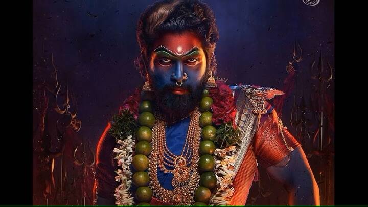 वर्कफ्रंट की बात करें तो अल्लू अब ‘पुष्पा 2’ में नजर आएंगे. हाल ही में फिल्म का एक पोस्टर रिलीज हुआ है. जिसमें एक्टर का रोंगटे खड़े कर देने वाला लुक देखने को मिला है.