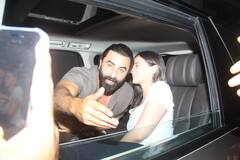 In Pics: शादी की पहली एनिवर्सरी पर 'कृष्णा' का काम देखने पहुंचे Ranbir Alia, देखिए कपल की क्यूट तस्वीरें