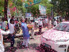 Nitish Kumar Photo: पीएम नरेंद्र मोदी की तरह सीएम नीतीश कुमार का पटना हुआ स्वागत, तस्वीरों में देखिए उत्साह