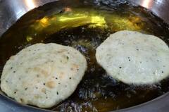 Poila Boisakh Food:এক ছাদের নিচে হরেক রকম খাবারের পসরা, শহরে শুরু 'নববর্ষের ভুরিভোজ'