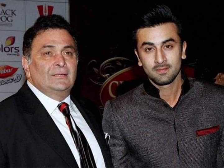 Ranbir Kapoor talks about his equation with his father and late actor Rishi Kapoor says Papa was very strict 'पापा बहुत सख्त थे लेकिन...' पिता Rishi Kapoor के साथ अपनी इक्वेशन पर रणबीर ने कही ये बात, बताया कैसे थे एक्टर