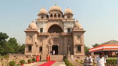 C V Ananda Bose: চড়ক সংক্রান্তির পুণ্যলগ্নে বেলুড় মঠে রাজ্যপাল, কী অনুষ্ঠান হল ?