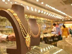 Gold, Silver Price : வரலாறு காணாத வகையில் உயர்ந்த தங்கத்தின் விலை.. ஒரு சவரனுக்கு இவ்ளோவா? இன்றைய தங்கம், வெள்ளி நிலவரம் இதோ..