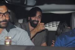 In Pics: शादी की पहली एनिवर्सरी पर 'कृष्णा' का काम देखने पहुंचे Ranbir Alia, देखिए कपल की क्यूट तस्वीरें