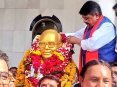 अंबेडकर जयंती पर महू में लगा नेताओं का जमघट, सबसे पहले पहुंचा बीजेपी का यह नेता