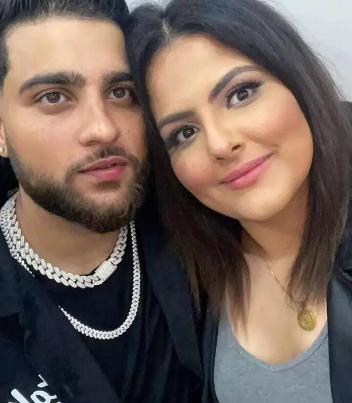 ਕਾਬਿਲੇਗ਼ੌਰ ਹੈ ਕਿ ਕਰਨ ਔਜਲਾ ਦੀ ਹਾਲ ਹੀ 'ਚ ਐਲਬਮ 'ਫੋਰ ਯੂ' ਰਿਲੀਜ਼ ਹੋਈ ਸੀ। ਇਸ ਈਪੀ ਨੂੰ ਪੂਰੀ ਦੁਨੀਆ 'ਚ ਖੂਬ ਪਿਆਰ ਮਿਲ ਰਿਹਾ ਹੈ।