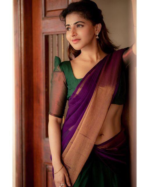 సోషల్ మీడియాలో చాలా యాక్టివ్ గా ఉంటుంది. Photo@IswaryaMenon/instagram