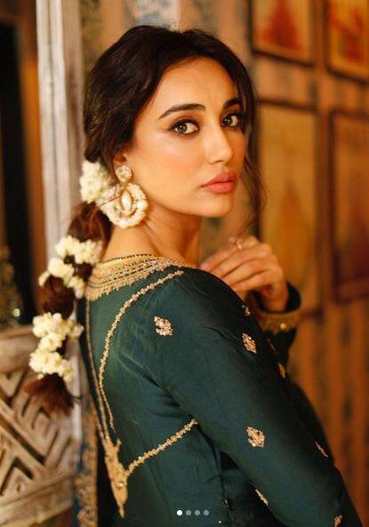 ਐਥਨਿਕ ਲੁੱਕ 'ਚ ਸੁੰਦਰਤਾ ਦਾ ਜਲਵਾ ਬਿਖੇਰਦੀ ਨਜ਼ਰ ਆਈ ਸੁਰਭੀ ਜੋਤੀ