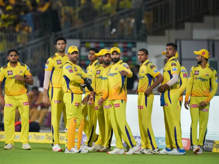 MS Dhoni Injury Ben Stokes Moeen Ali Rituraj Gayakwad CSK Captain IPL 2023 Latest News IPL 2023 CSK Captain: RCB के खिलाफ मैच से पहले फिट नहीं हुए धोनी तो कौन होगा कप्तान? स्टोक्स भी हैं अनफिट