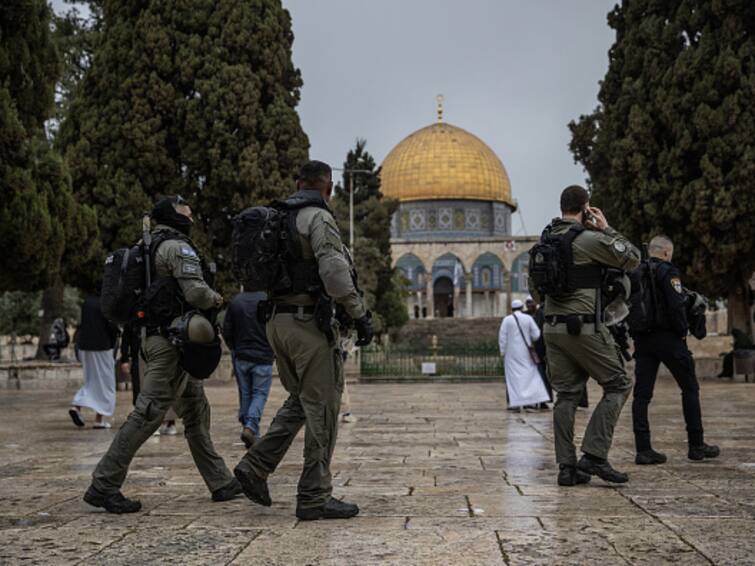 Connection Between Ramadan Tensions At Al Aqsa Mosque As Violence Israeli Forces Palestinians For Third Year During Al-Aqsa Violence: Why East Jerusalem Is Witnessing Tension Every Ramadan Of Late
