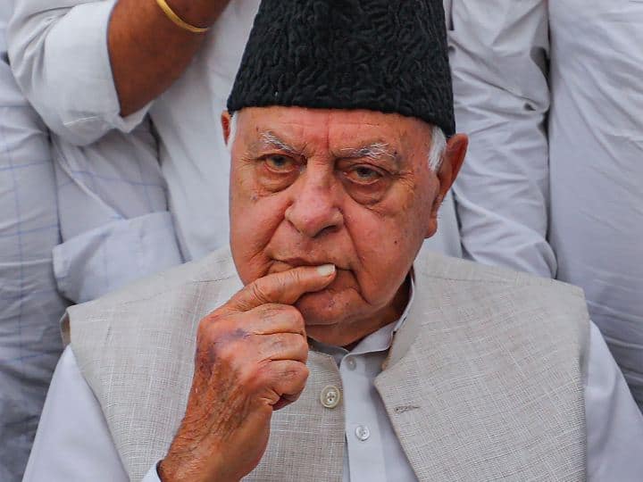 Farooq Abdullah raised questions on the situation in Kashmir, said- When everything is normal then in Jamia Masjid…