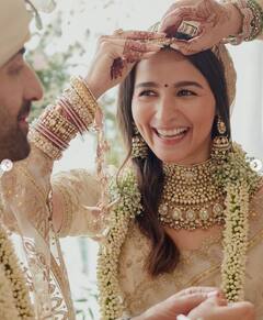 Alia-Ranbir Wedding Album: ਆਲੀਆ-ਰਣਬੀਰ ਮਨਾ ਰਹੇ ਨੇ ਵਿਆਹ ਦੀ ਪਹਿਲੀ ਵਰ੍ਹੇਗੰਢ, ਵਧਾਈ ਵਾਲੇ ਮੈਸੇਜਾਂ ਦਾ ਲੱਗਿਆ ਤਾਂਤਾ