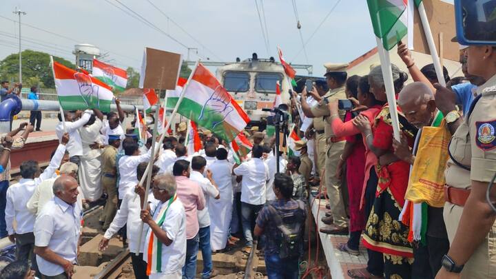 On Saturday, hundreds of Congress workers gathered to stage protest at railway stations in places including Villupuram, Salem, Kanchipuram & Trichy (Credit: ABP Nadu)