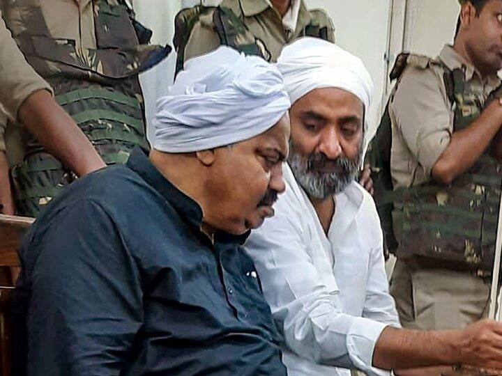 Atiq Ahmed News: अतीक के भाई अशरफ के साले सद्दाम पर पुलिस ने कसा शिकंजा, 25 हजार का इनाम घोषित Atiq Ahmed 25 thousand reward declared on Ashraf's brother-in-law Saddam ann Atiq Ahmed News: अतीक के भाई अशरफ के साले सद्दाम पर पुलिस ने कसा शिकंजा, 25 हजार का इनाम घोषित