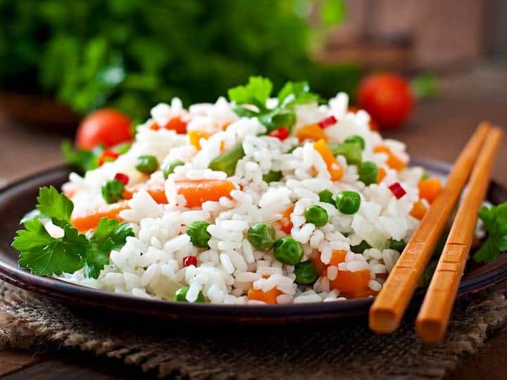 When is the best time to eat rice and worst time Rice Health Benefits: गर्मी में चावल खाने के फायदे, जानिए इसे खाने का सही तरीका और समय