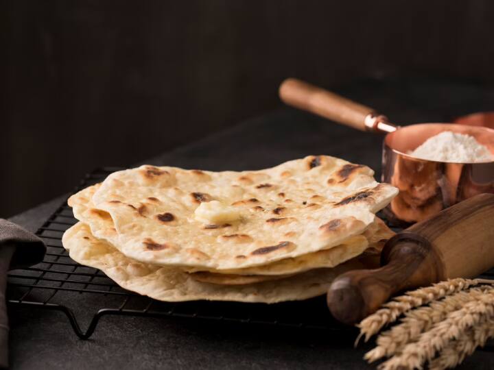 Health Tips : Disadvantages of eating roti at night Health Tips : রাতে রুটি ছাড়া চলে না ? কী ক্ষতি হতে পারে শরীরে