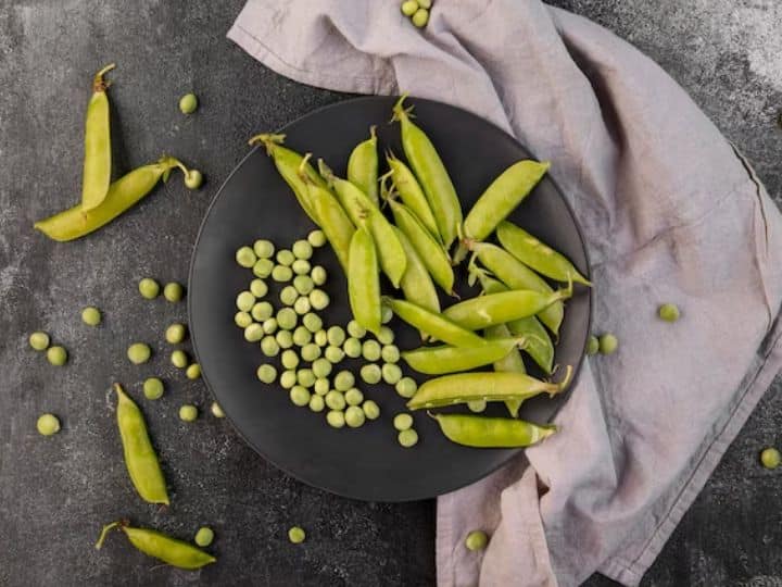 अगर आप वेट लॉस करने की कोशिश कर रहे हैं तो मटर के छिलके की भाजी या सब्जी बनाकर जरूर खाएं.