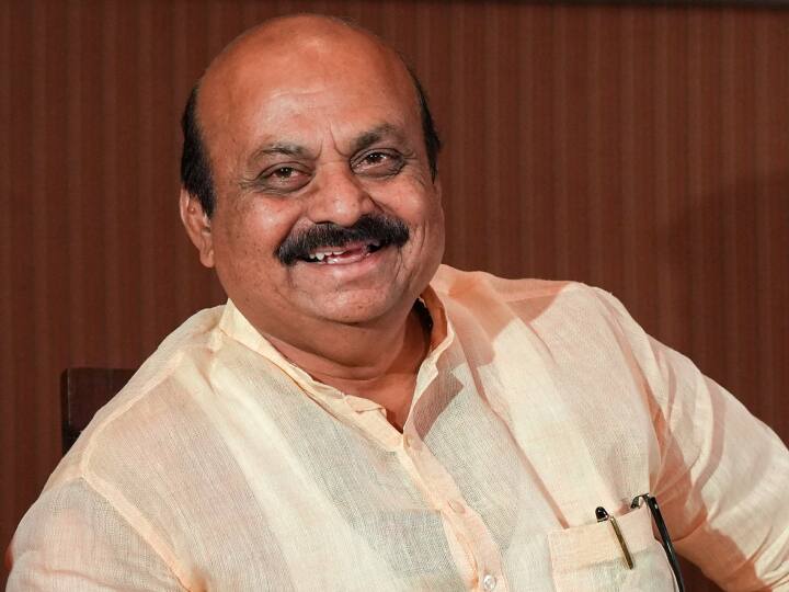 Karnataka Election: सीएम बसवराज बोम्मई ने नामांकन पत्र किया दाखिल, इतने करोड़ की संपत्ति का दिया ब्योरा Karnataka Elections 2023 CM Basavaraj Bommai declare assets worth rs 49.70 Crore Karnataka Election: सीएम बसवराज बोम्मई ने नामांकन पत्र किया दाखिल, इतने करोड़ की संपत्ति का दिया ब्योरा