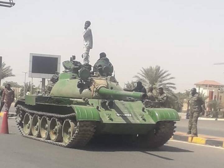 Sudan Unrest Army Rapid Support Forces RSF Clashes And Khartoum Situation Sudan Unrest: सूडान में आखिर क्यों सेना और अर्धसैनिक बल आपस में भिड़ गए, क्या बन रहे हैं बड़े गृह युद्ध के आसार ?
