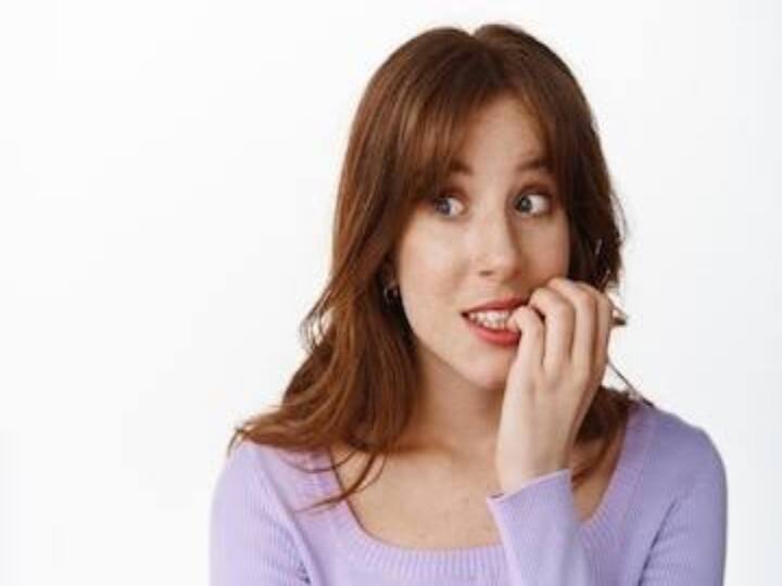 Nail biting can make you sick, leave your Bad Habit today, otherwise you will be harmed