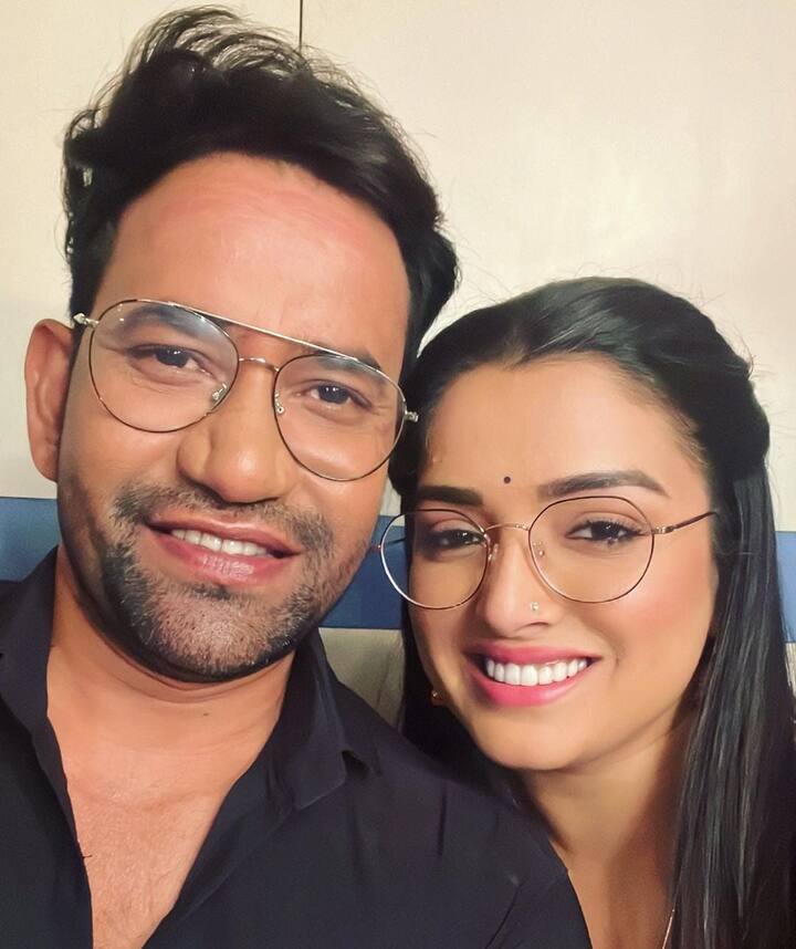 ऑटो रिक्शा से उतरने के बाद मास्क लगाए निरहुआ को देख आम्रपाली ए निरहुआ... कहकर भाग गईं. जैसे ही रिक्शा वाले को पता चला कि उनके ऑटो रिक्शा में सुपरस्टार निरहुआ बैठे हैं वह उन्हें रिक्शे से उतरने ही नहीं दे रहा था.