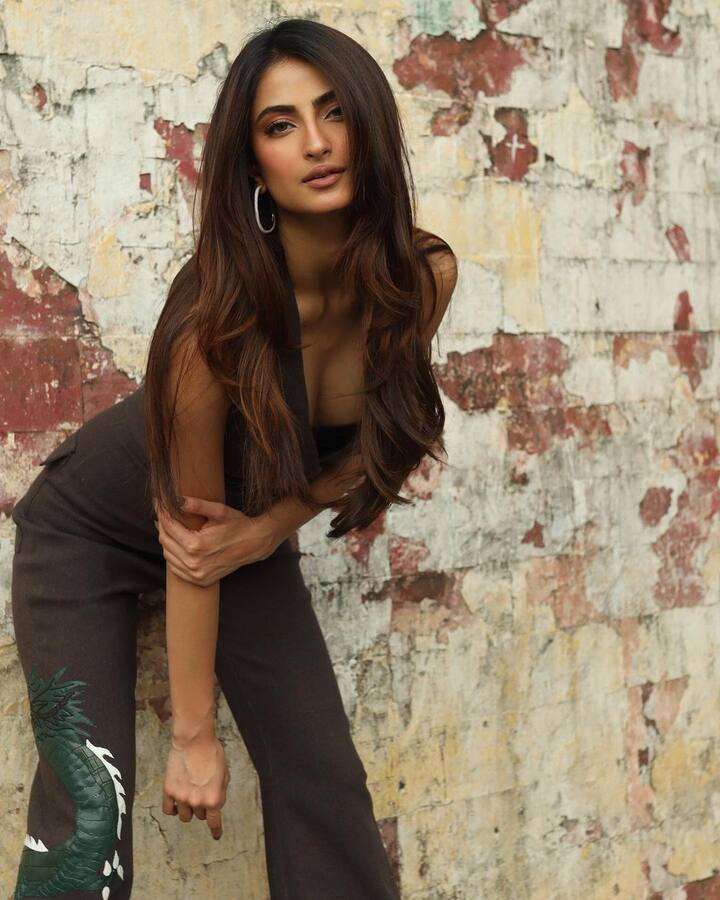 उन्होंने आगे कहा- 'हर कोई उनकी कंप्लेंट करता है, मैं समझती हूं. लेकिन आपको उनकी जरूरत है. वो हमें रेलेवेंट बनाते हैं.''